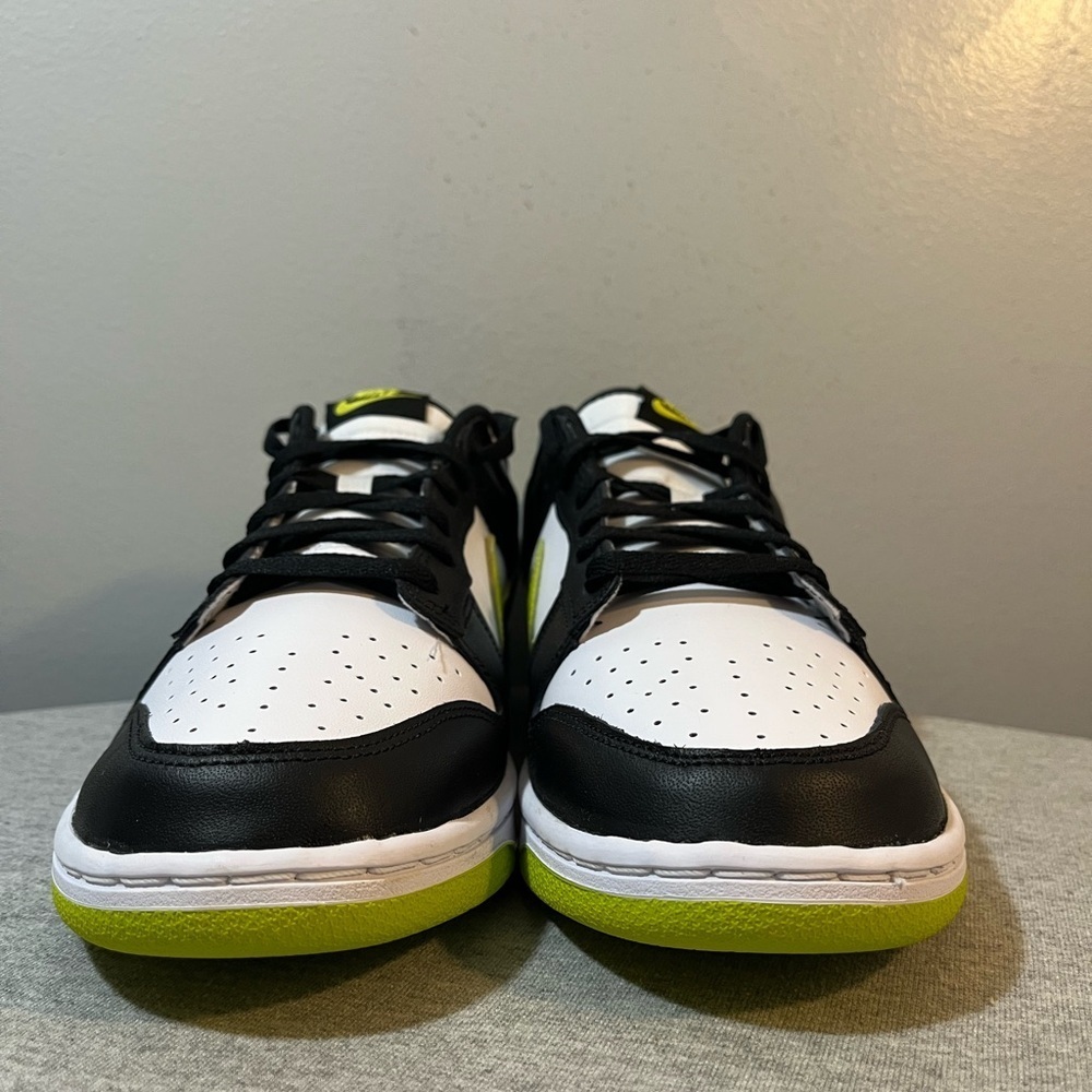 Nike Dunk Low White Black Bright Cactus Men's Shoe Size 11 DV0833 110 - Picture 2 of 11